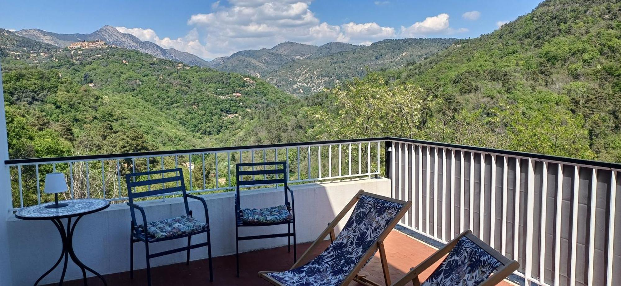 Le Domaine De La Feuilleraie Bed & Breakfast Coaraze Dış mekan fotoğraf