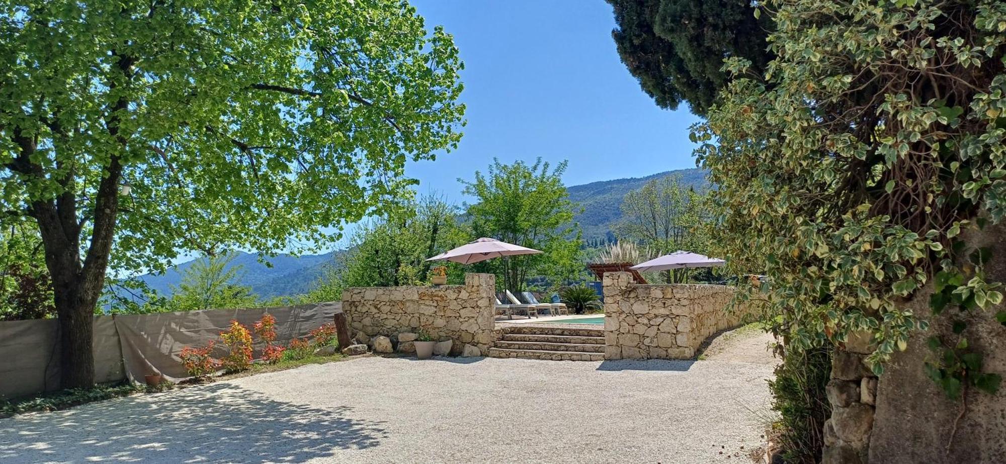 Le Domaine De La Feuilleraie Bed & Breakfast Coaraze Dış mekan fotoğraf